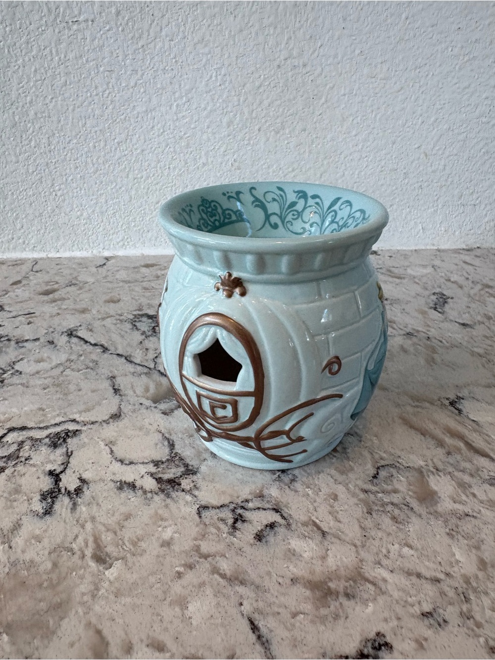 NWOT Cinderella Ceramic Light Blue Decorative Wax Warmer